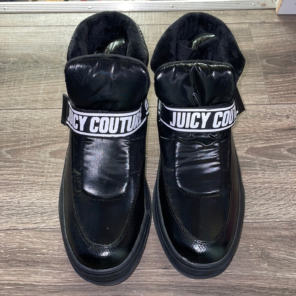 Juicy Couture Velcro closure Snow boots size 10